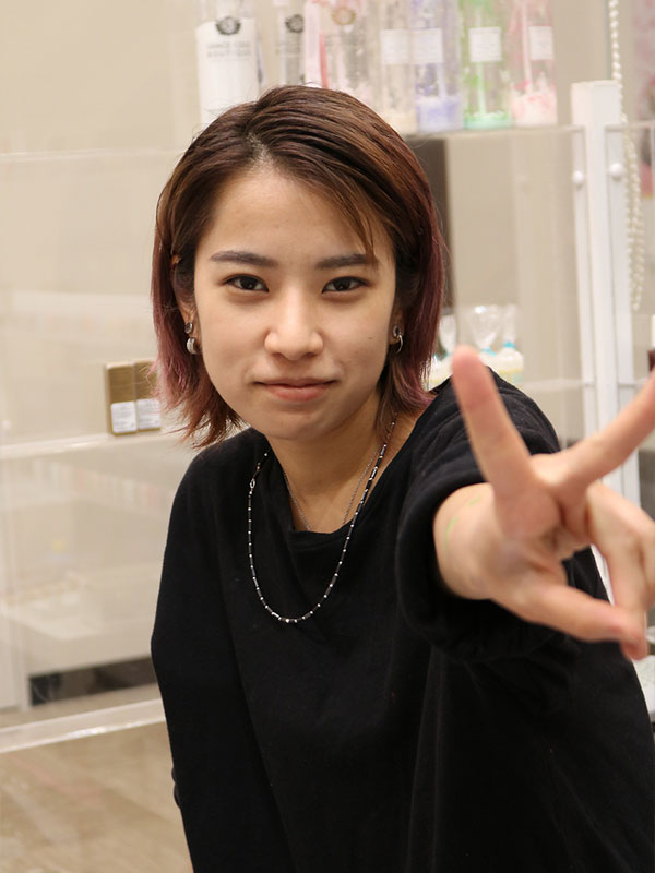 島袋 ともえ 静岡県富士宮市の美容室美容院 Hair Make Lunaluna ヘアアンドメイクルナルナ 富士宮店