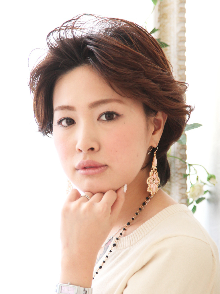 【人気No.1】出始めた白髪をカバー『大人の品髪』コース
